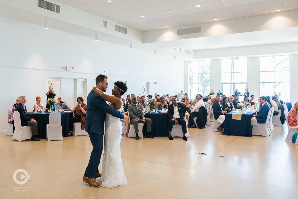 Tampa Garden Club Wedding Bride & Groom